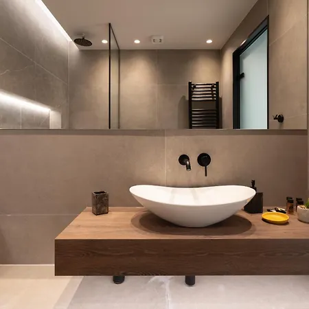 Apartment Liv - Modern Heavenly Retreat In Exarcheia