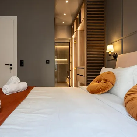 Liv - Modern Heavenly Retreat In Exarcheia Apartment