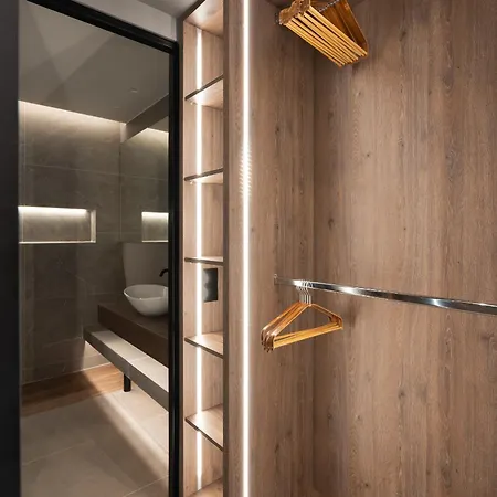 Apartment Liv - Modern Heavenly Retreat In Exarcheia Athens